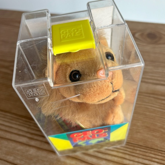 Geo Pals “Roar” Lion - Picture 4 of 9